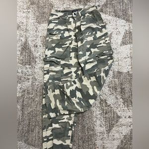 Refuge Camo Cargo pants